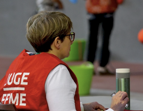 Formation juge rouge courte